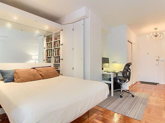 4th image of 63 E 9th St APT 3D
