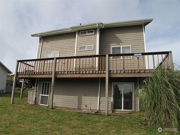 2nd image of 1405 Ocean Beach Boulevard N