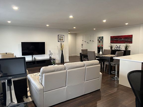 3rd image of 6010 Boulevard E #56