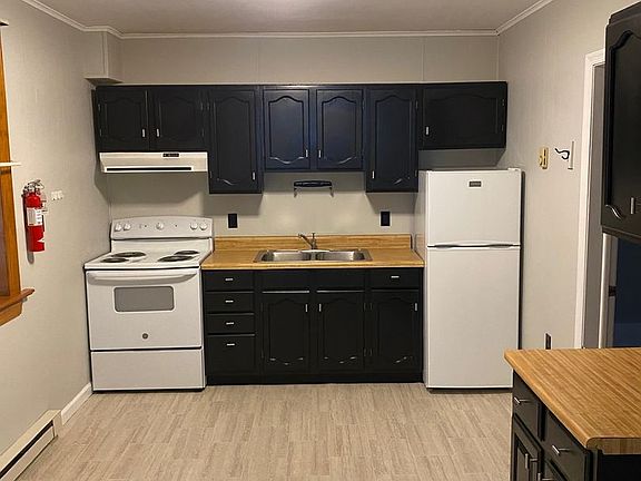 3rd image of 114 N Penn St #4