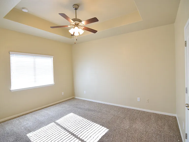 8025 Redbrush — Photo 10