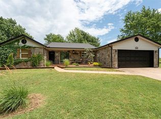 3600 Novak Dr, Mustang, OK 73064
