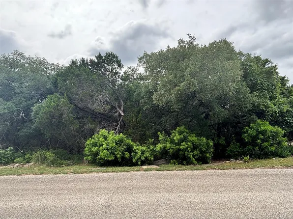 1571 Eastview Dr, Canyon Lake, TX 78133