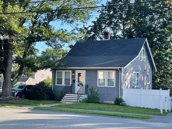 48 Kimball Rd, Dedham, MA 02026