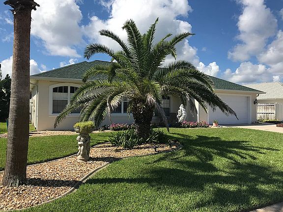 2nd image of 140 Pelican Dunes Dr