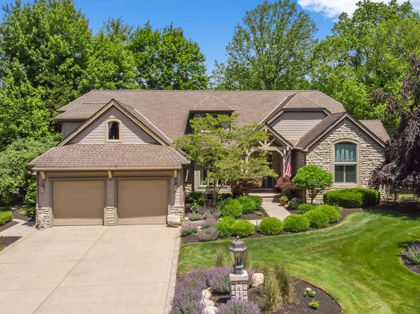 411 Stonebridge Dr, Amherst, OH 44001
