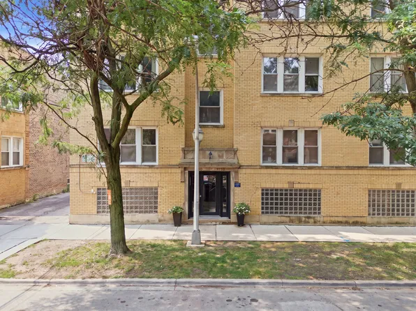 4542 N Albany Ave APT 2, Chicago, IL 60625