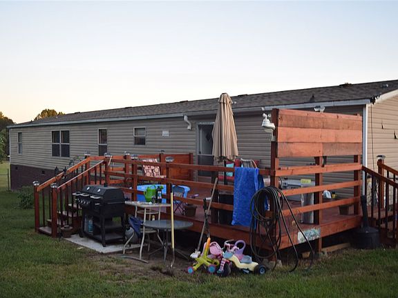 2nd image of 909 Dempsey Ct