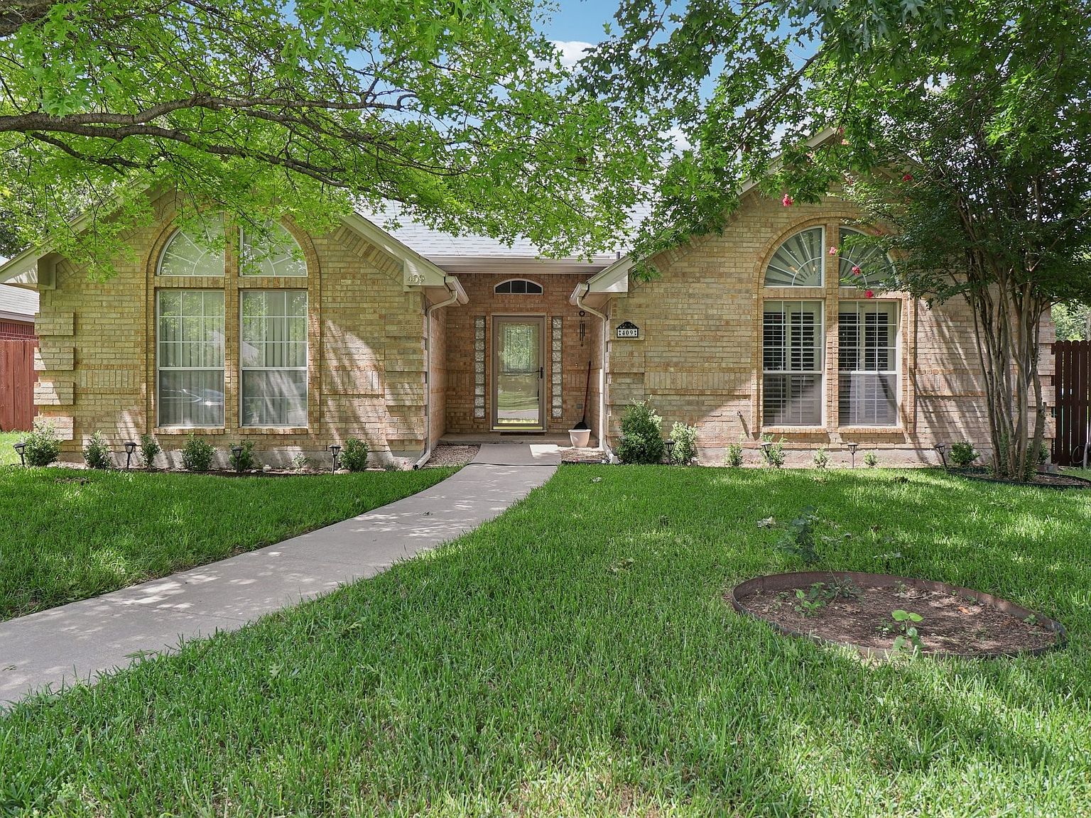 【CPGN】DTP Meadow Lane 半袖T 2色 409 Meadow Ln, Denton, TX 76207 | MLS #20990787 | Zillow