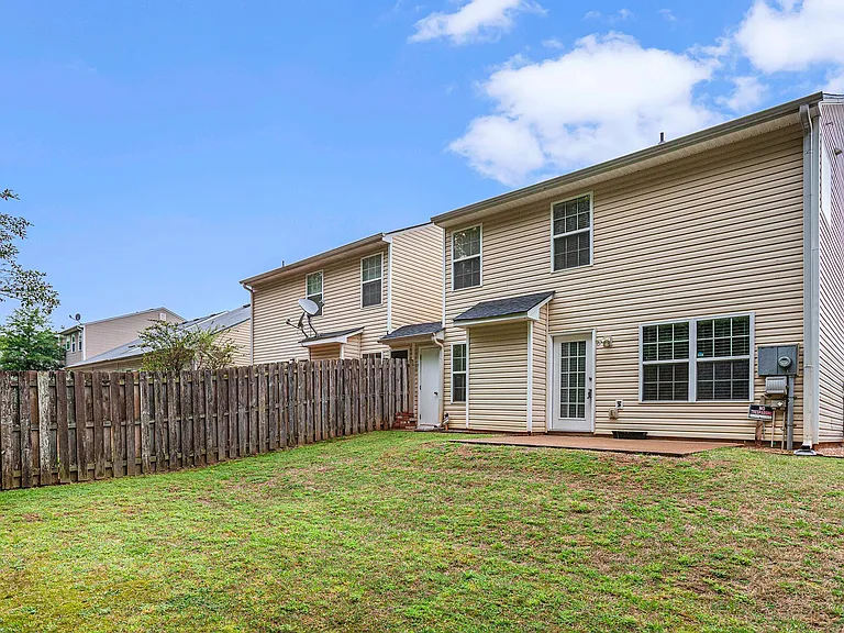 226 Alton Cir — Photo 24