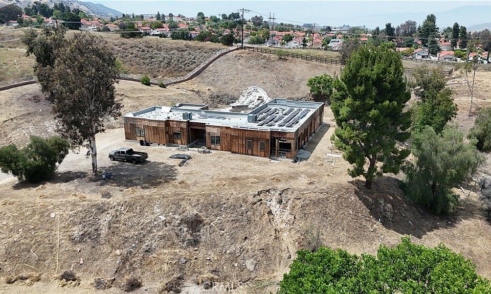 1st image of 23299 Lawson Rd