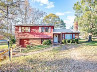 8134 Signal Hill Rd, Mechanicsville, VA 23111