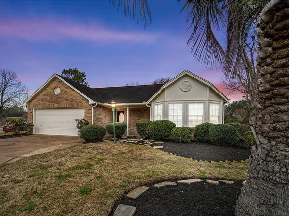 2754 North Peach Hollow Circle, Pearland, TX 77584