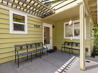 7027 SW 33rd Pl, Portland, OR 97219