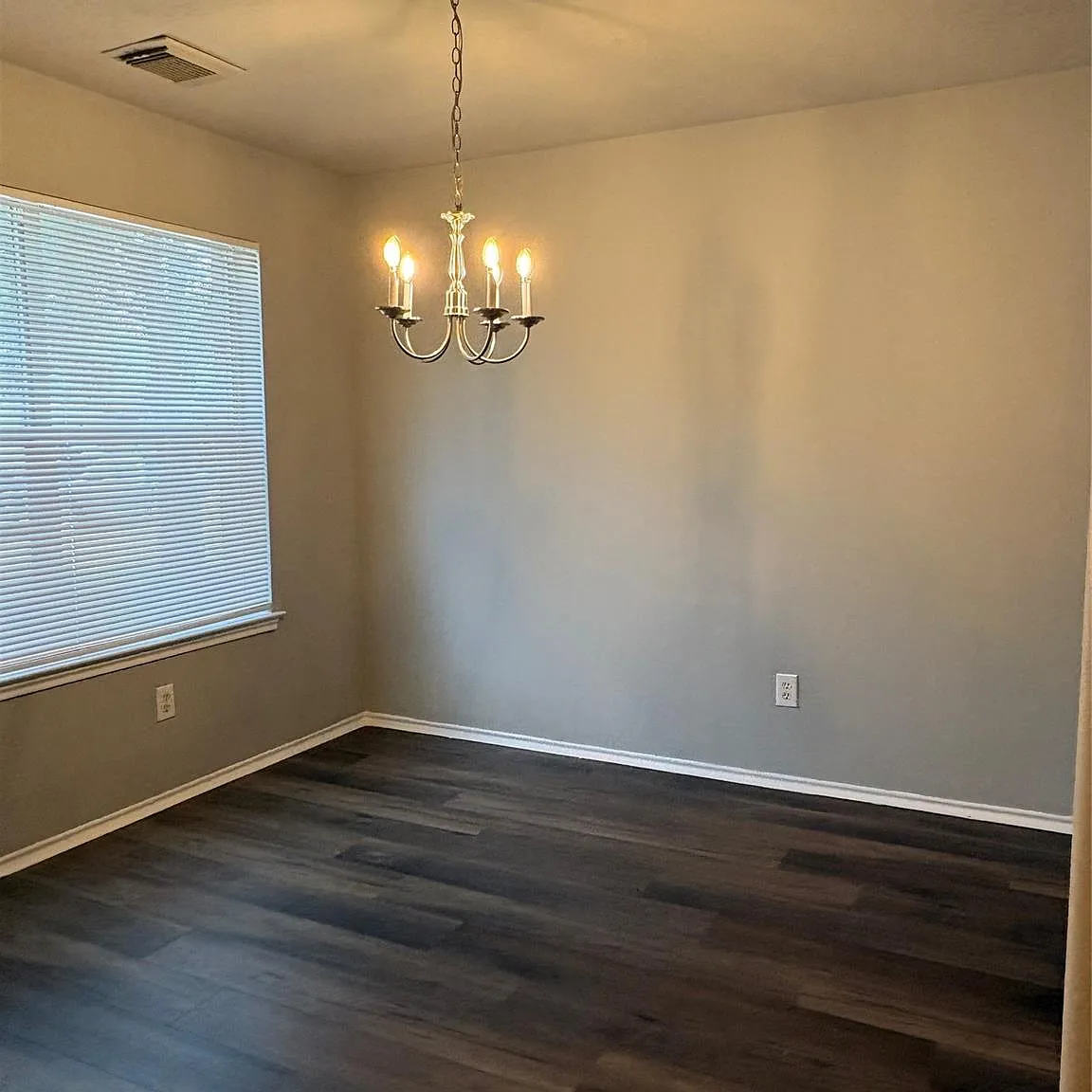 3 bed, 2.0 bath, 1458 sqft, $1,845 — Photo 2