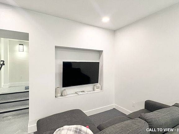 2nd image of 50 Clarendon Ave #2