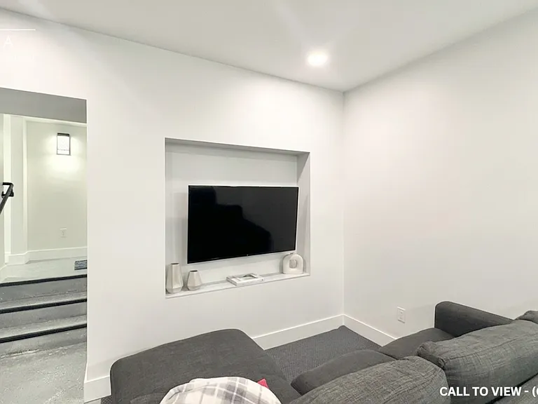 50 Clarendon Ave #2 — Photo 2