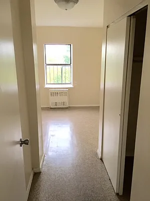 Rented by CSE Realty LLC | media 8