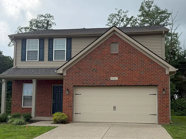 8102 Gateway Run Rd — Photo 1