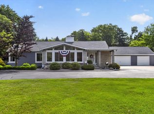 1206 N Pine Rd, Essexville, MI 48732