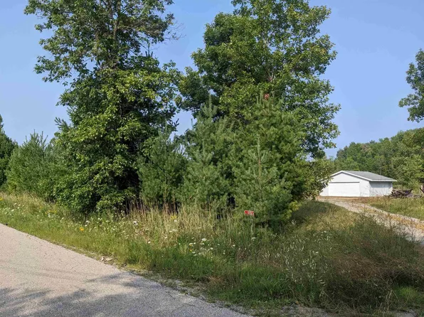 2944 Huebscher Rd, Abrams, WI 54101