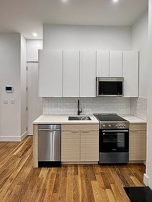 4th image of 324 W 87th St #3R