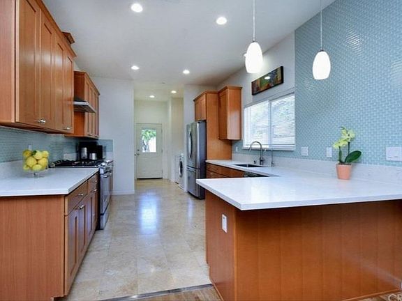 4th image of 6549 Cleon Ave