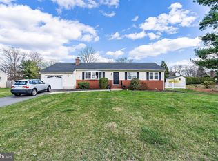 115 Ingleside Ave, Pennington, NJ 08534