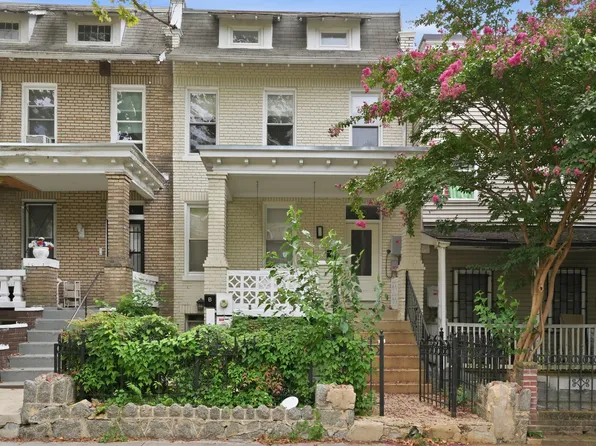 726 Quincy St NW #B, Washington, DC 20011