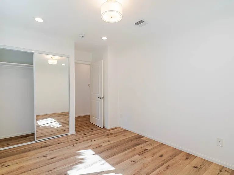 15243 Valleyheart Dr N #1 — Photo 14