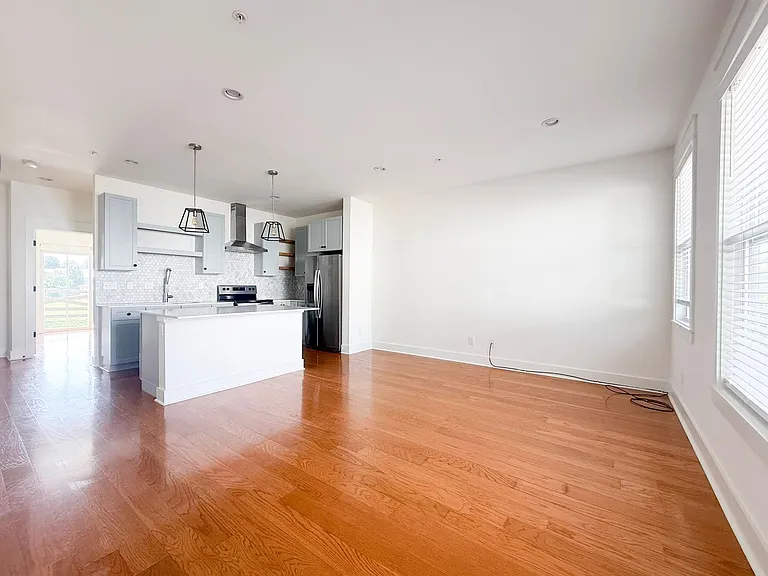 105 Allison Way — Photo 2