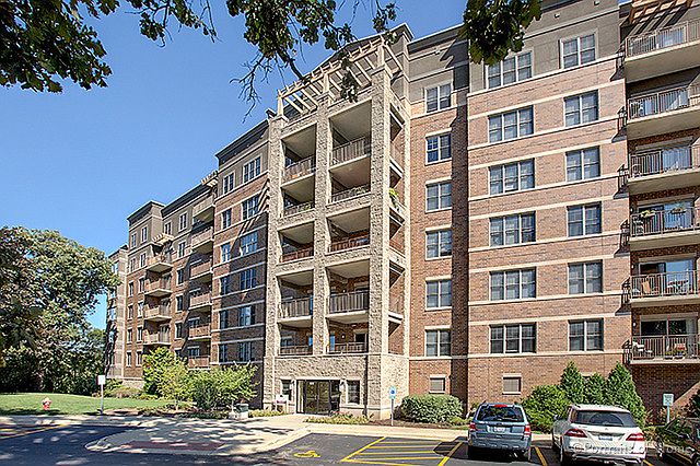1st image of 125 Lakeview Dr Unit 514