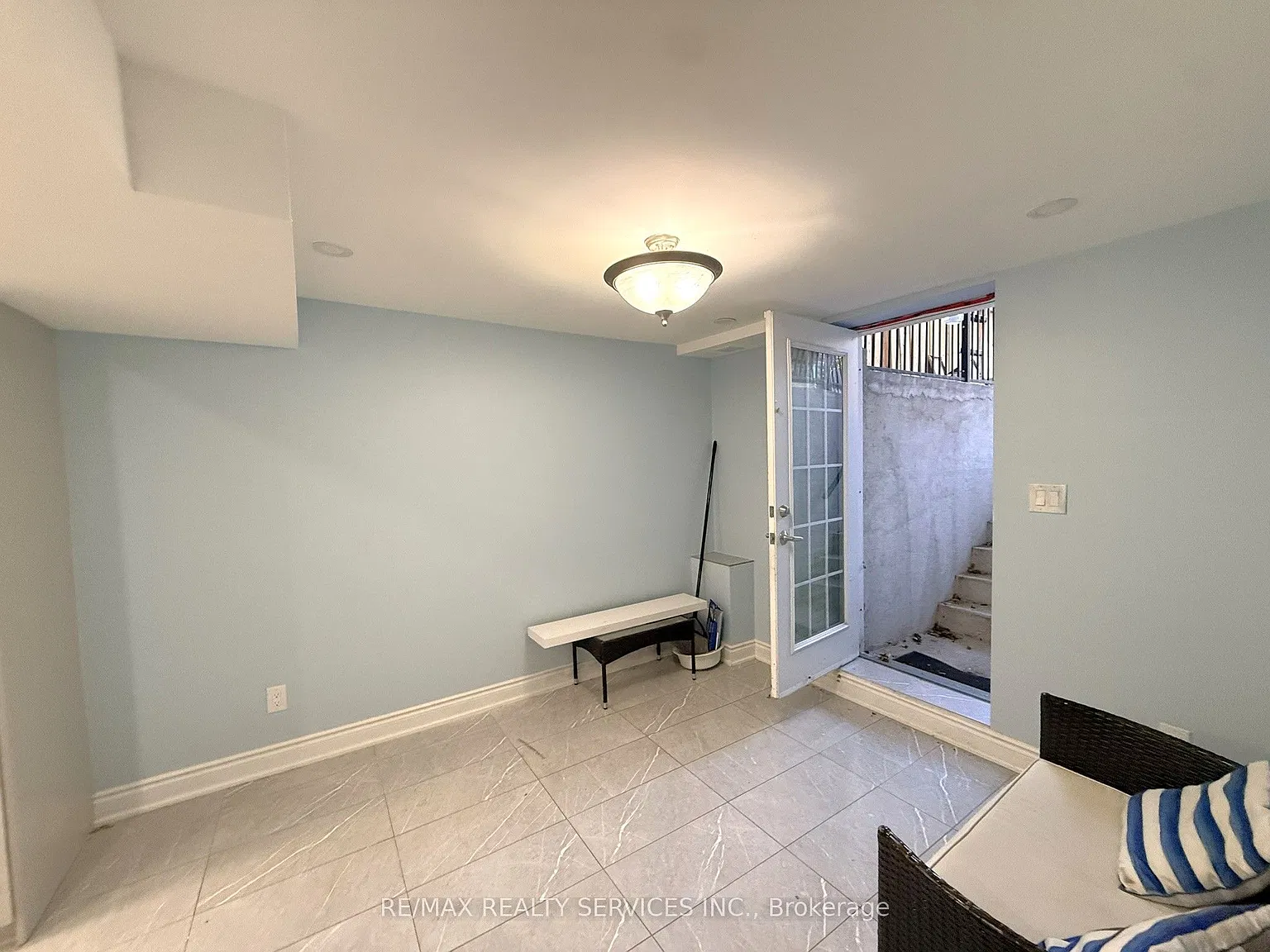 2 bed, $2,000 — Photo 2