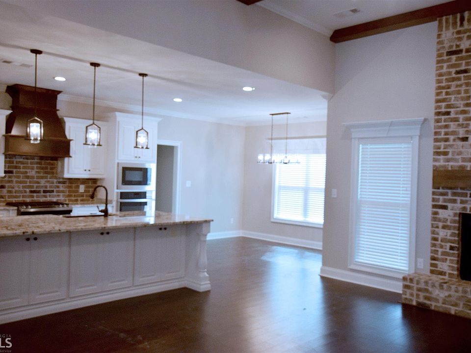 2nd image of 102 Larkwood Bnd #73