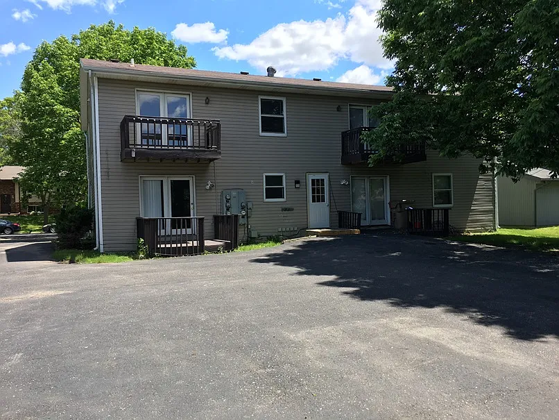 2 bed, 900 sqft, $1,695 — Photo 2