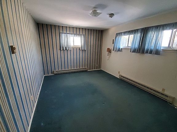 4th image of 16615 Maple Dr