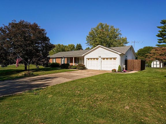 5th image of 21326 Wintergreen Dr