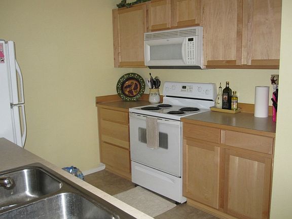 4th image of 1131 63rd St SE #H-13