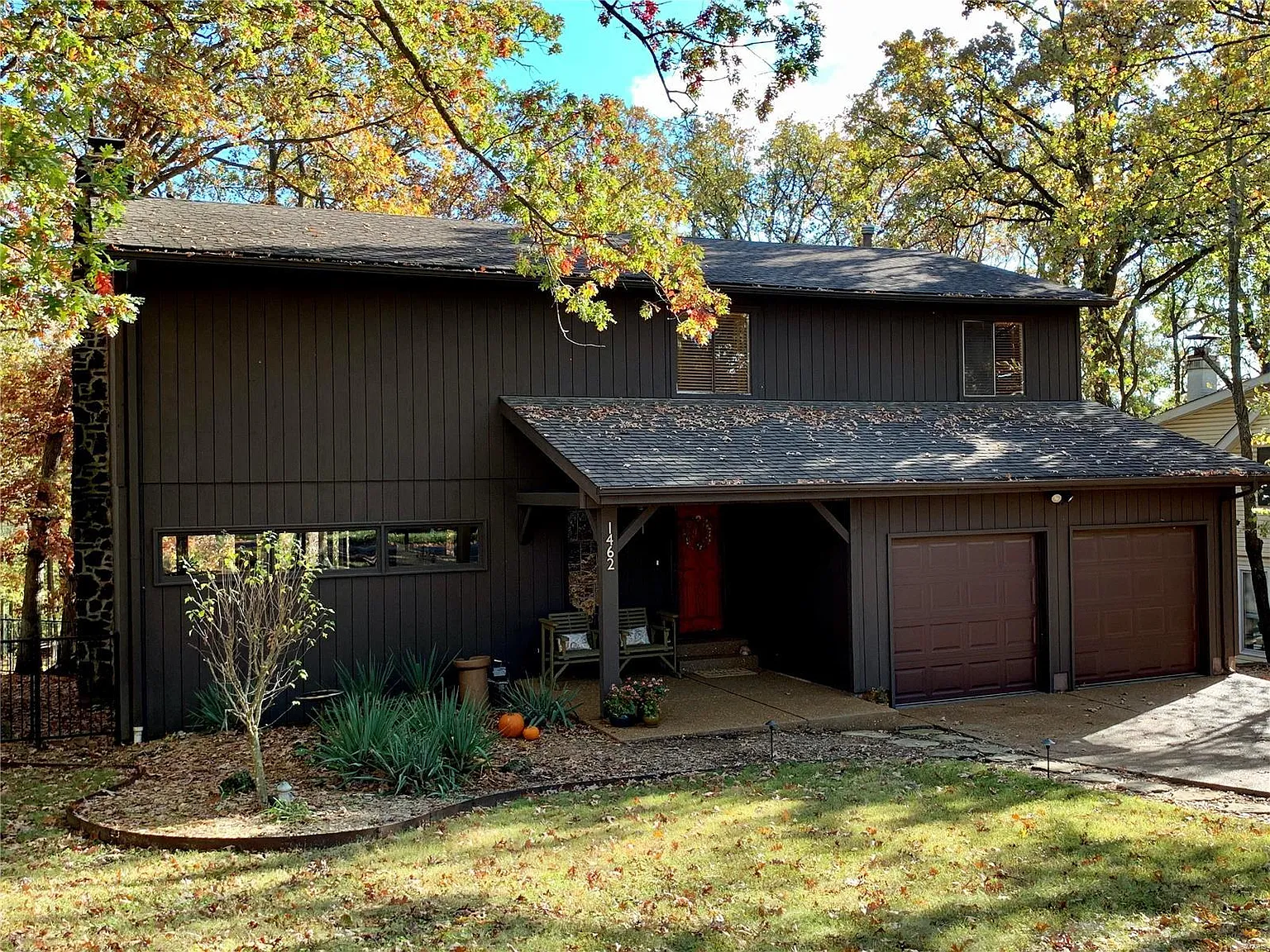1462 Royal Springs Dr photo 1