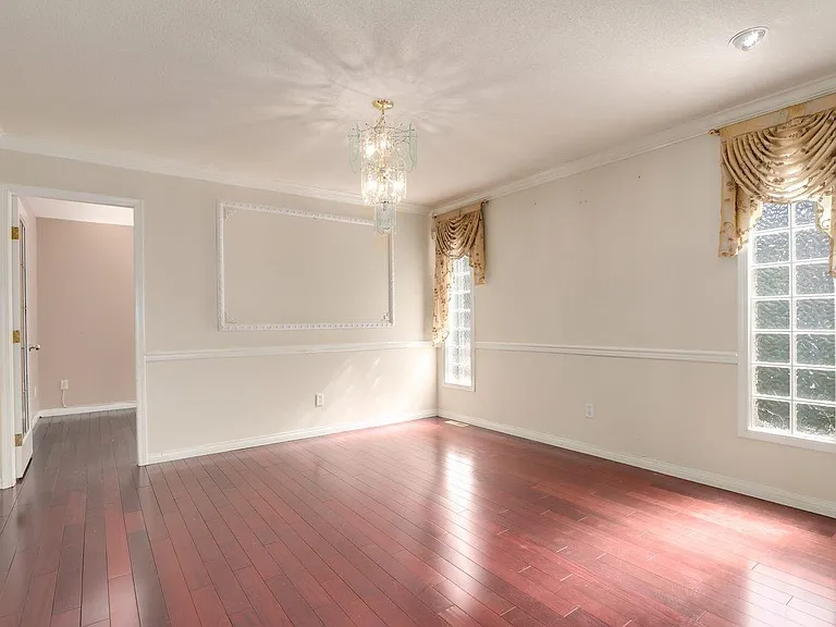 2657 Sandstone Cres #UPPER FLOOR — Photo 6