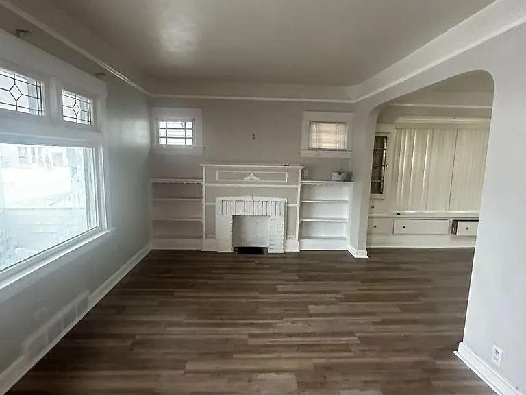 12801 Farringdon Ave — Photo 5