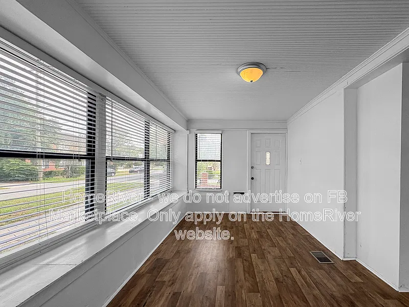 2 bed, 1.0 bath, 1200 sqft, $1,525 — Photo 3