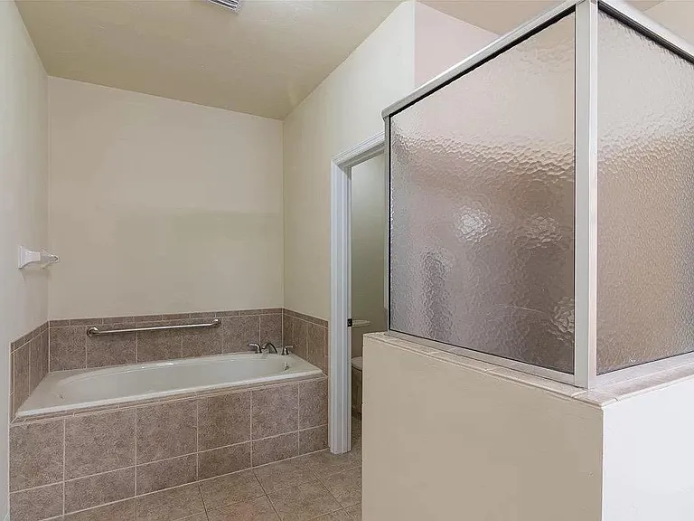 10029 NW 22nd Rd — Photo 13