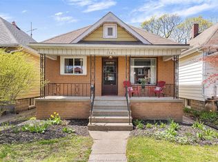 1347 Lincoln Rd, Windsor, ON N8Y 2J2