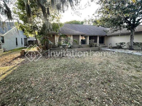 3223 Pine Club Dr, Plant City, FL 33566