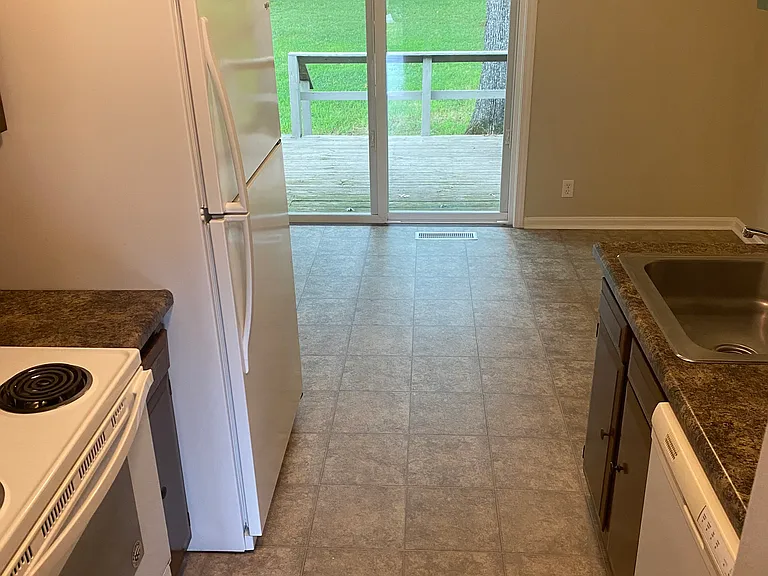 1316 Diuguid Dr — Photo 4