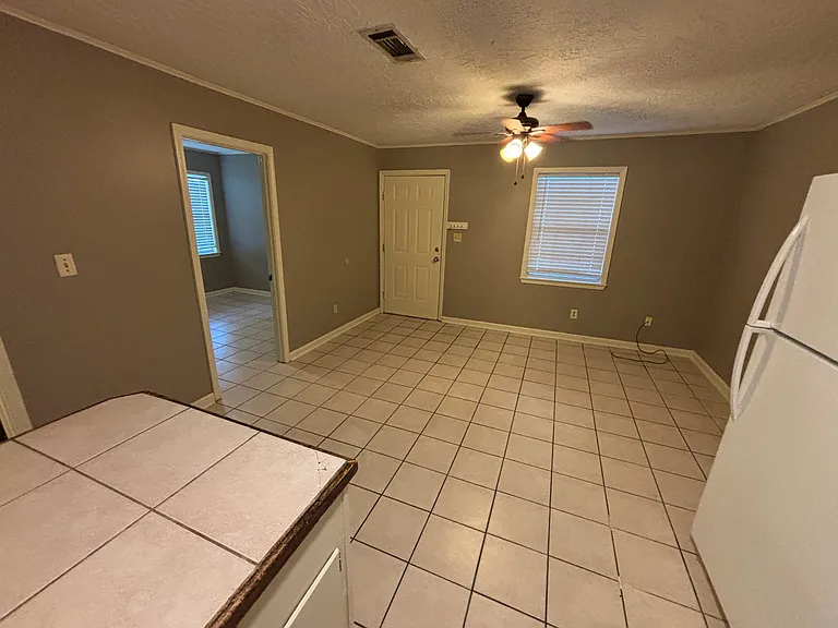 806 Maxwell Dr #2 — Photo 7
