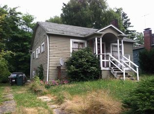 816 NE 94th St, Seattle, WA 98115