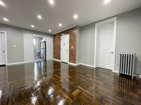 Rented by Bruma Realty LLC | media 14