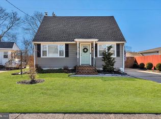 3 Harwick Dr, Hamilton, NJ 08619